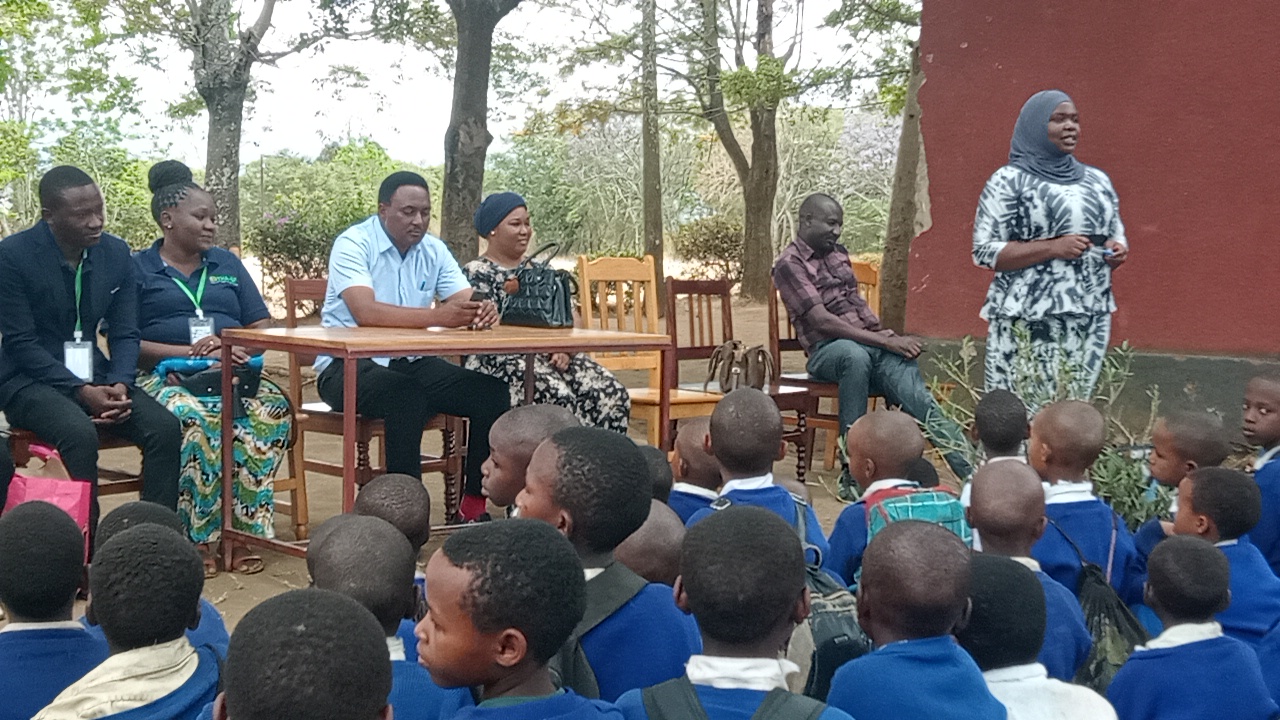 THA SF Team teach  Pupils on the Negative effects of Drug abuse and Alcohol and and ways to avoid 